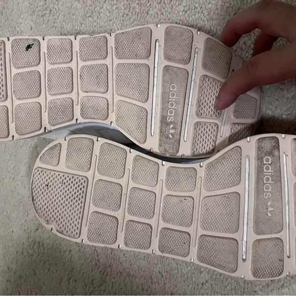 Worn once adidas swift - Picture 6 of 7